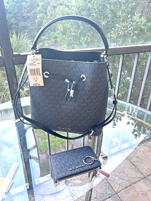 Michael Kors Suri Large Convertible Backpack+Top Zip Coin  display picture 1