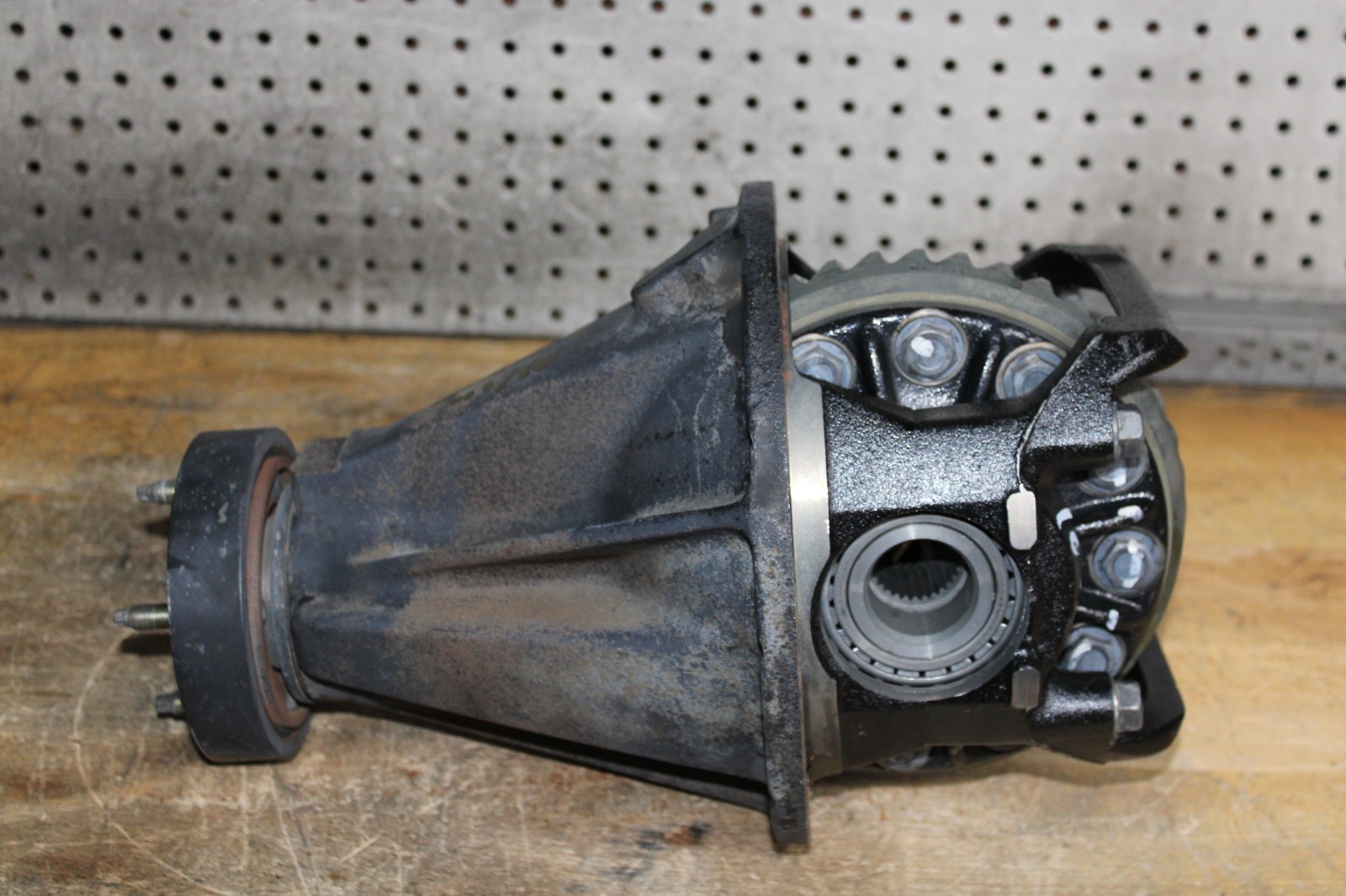 2002 Toyota Sequoia 4.10 Ratio Rear Differential Carrier Bac