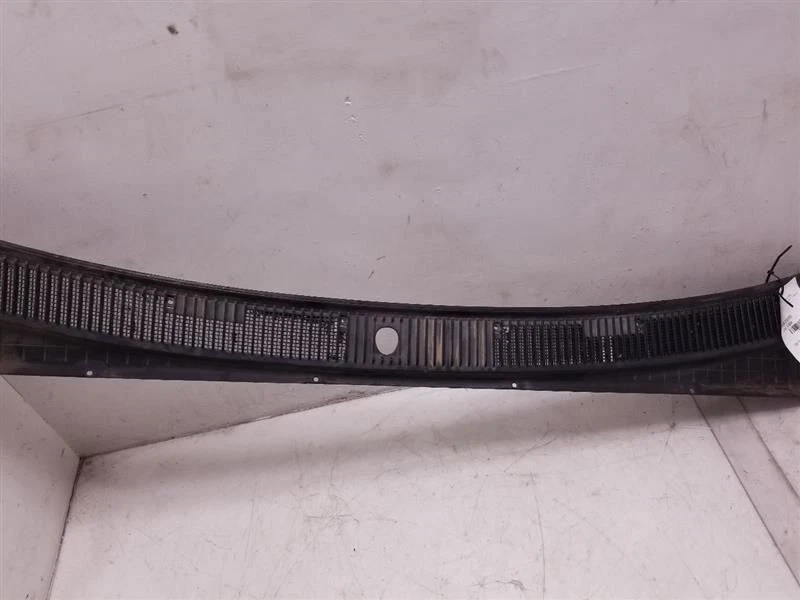 Вентиляционная панель капота 93 94 95 96 97 98 Toyota T100 - Изображение 3 из 4