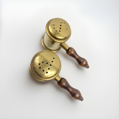 Vintage Messing Salz und Pfefferstreuer 2er Set Richterhammer mit Holzgriff