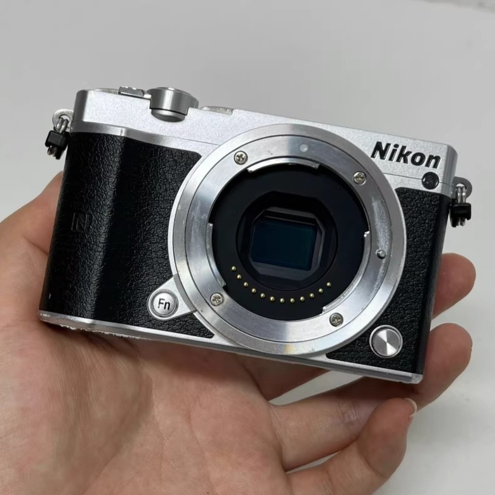 Nikon 1 J5 Mirrorless Digital Camera 20.80 MP Body Only 1080p HD