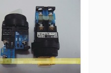 1pc AR30PL-211E3W push button switch *lh