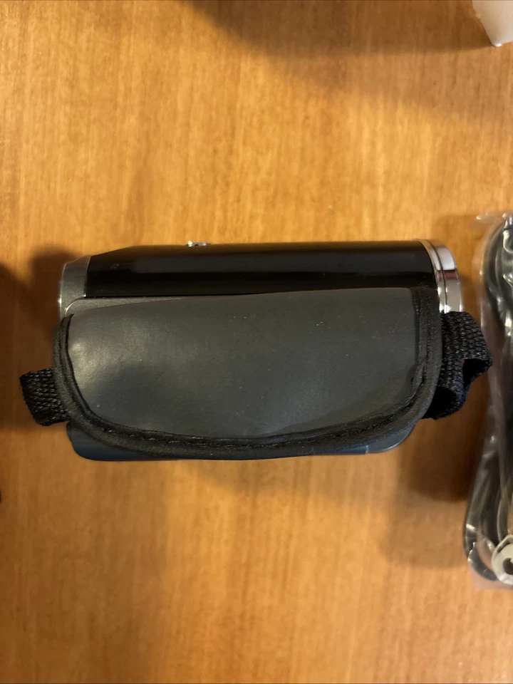 Mustek DV326L Digital Video Camera 6-in-1 Multi-Functional Camera Camcorder Kit - Image 4 of 4