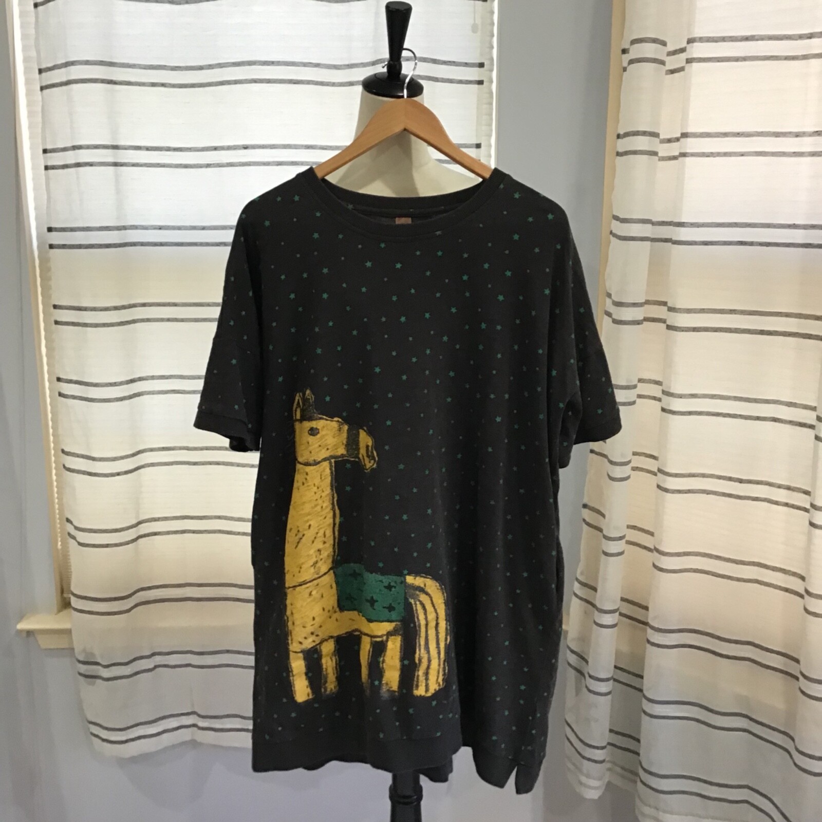 YSBS Men Size 2XL Rare Oversized T-Shirt Short Sleeve Y2K Camel Graphic Boho