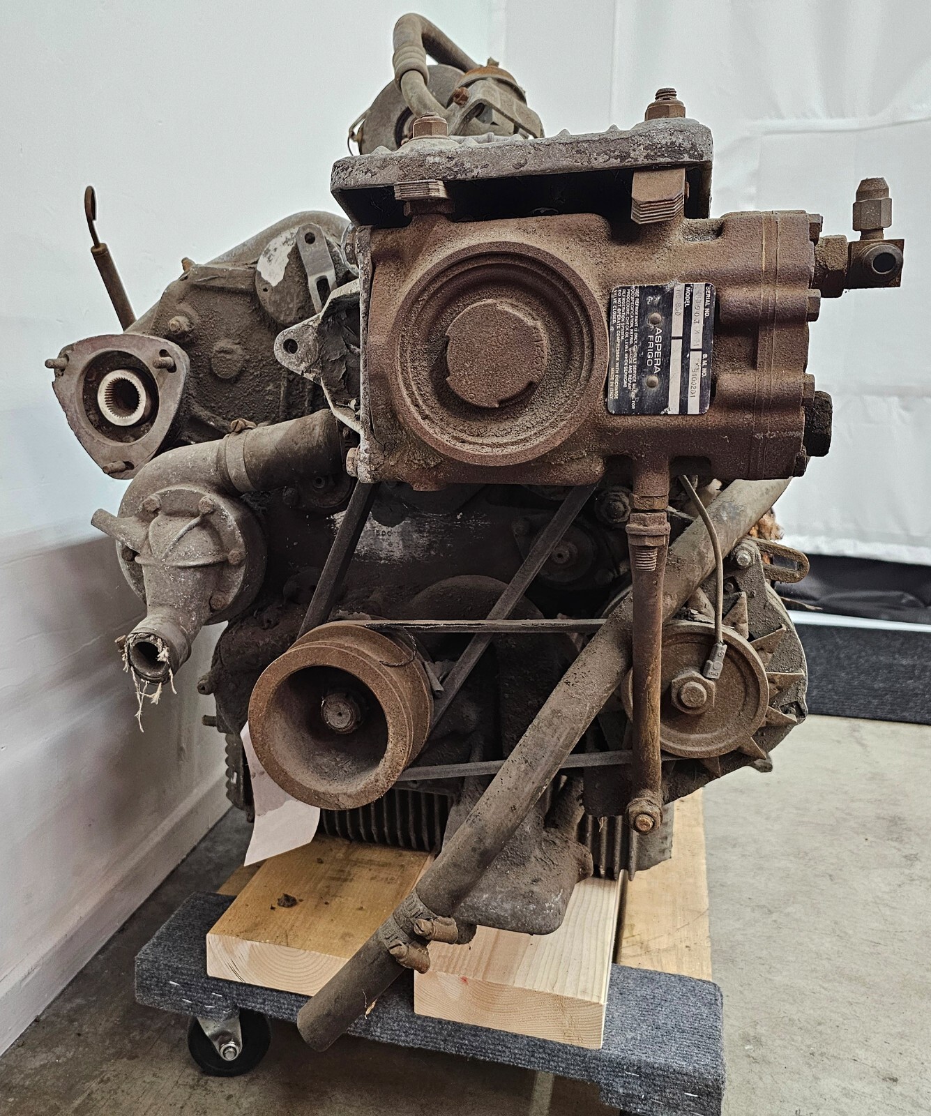 Lamborghini Jarama engine