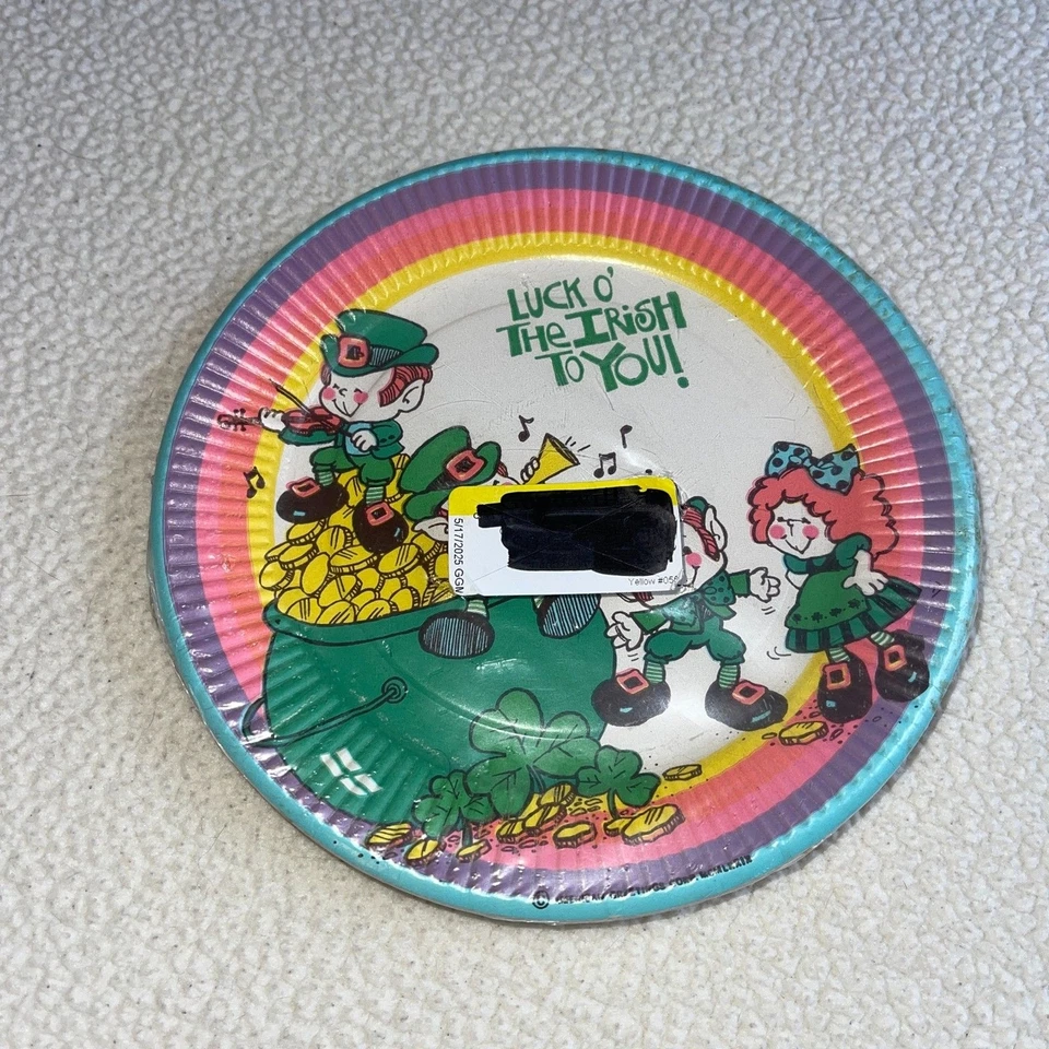 RARE Vintage St. Patrick's Day Paper Plates- 1989 American Greetings NEW Sealed! - Image 2 of 4