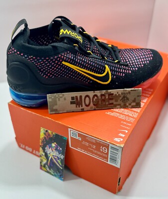 Men’s Nike Vapor Max 2021 FK Black Photo Blue Crimson University Gold Size 11.5 Nike Air VaporMax 2021 FK Black University Gold Sneakers  main image 2
