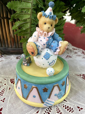 CHERISHED TEDDIES - CLOWN SITTING ON BALL MUSICAL
