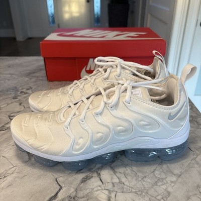 Air VaporMax Plus  White Platinum  Size 10.5