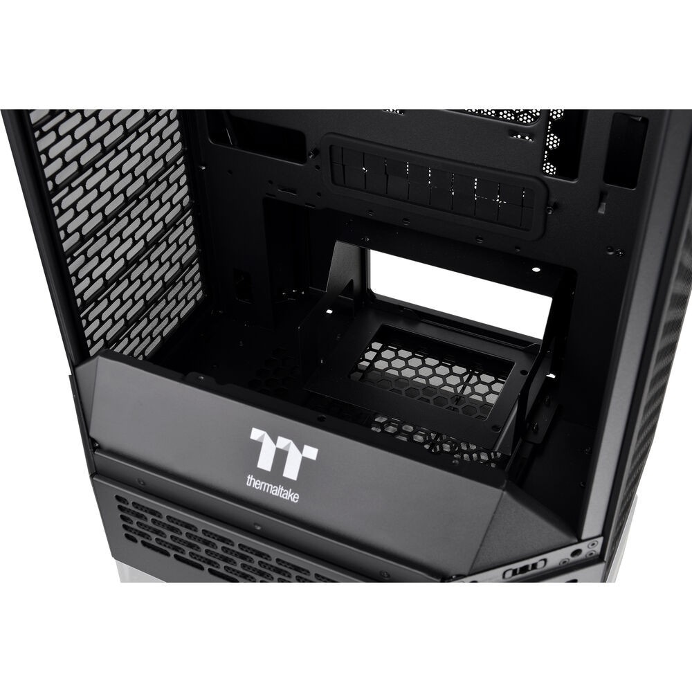 【中古】Thermaltake Tower 300 Black Thermaltake The Tower 300 Tempered Glass Micro-ATX Micro Tower