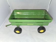 Ertl 1/16 John Deere Trailer Farm Wagon