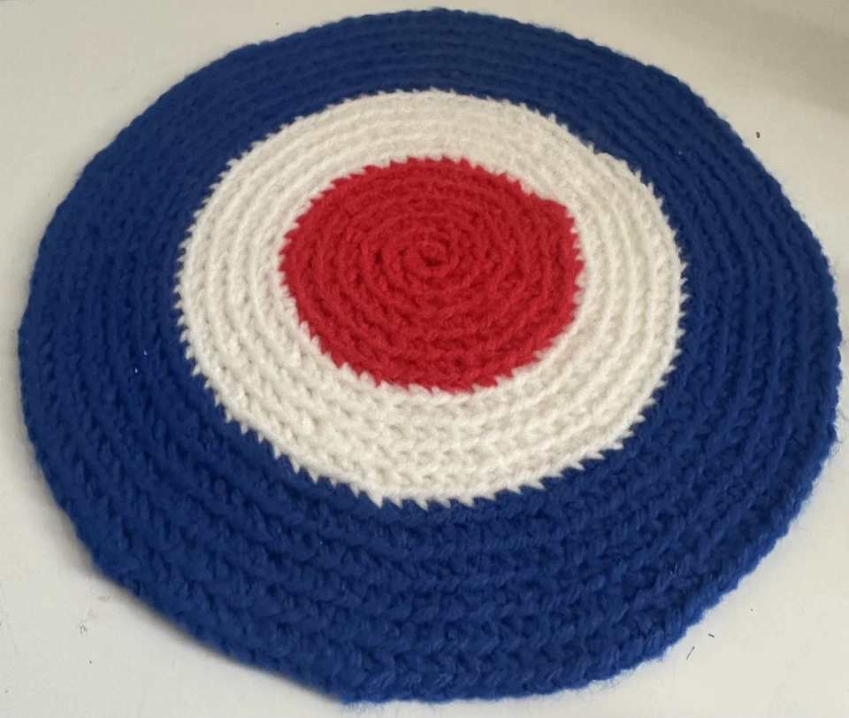 Juego de habitación de juguetes para casa de muñecas con mini casa, cochecito, balancín, caja de juguetes y alfombra Foto 4 de 4