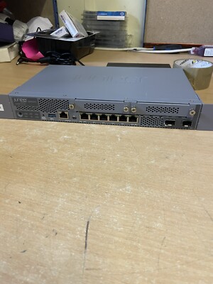 Juniper SRX320-SYS-JB Gigabit Service Gateway 