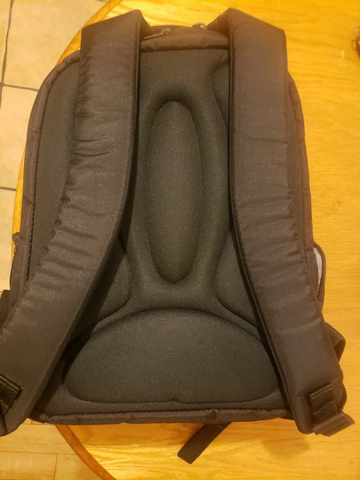 Manfrotto Veloce V DSLR Camera Backpack - Image 2 of 4