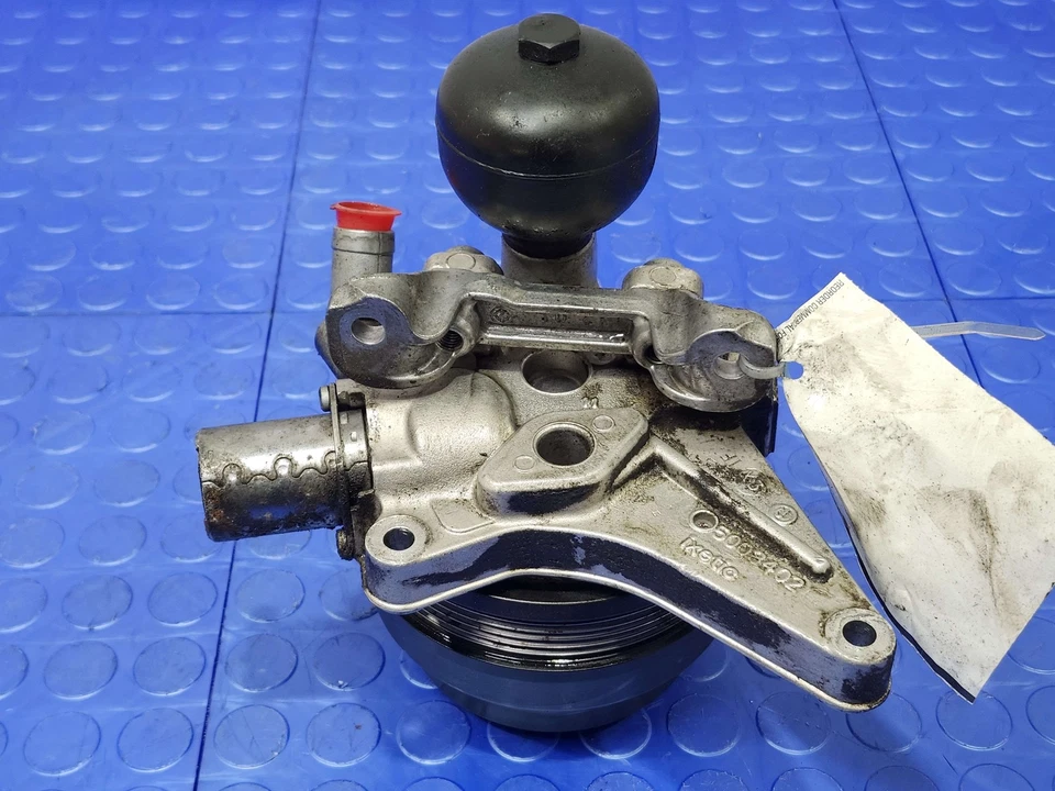 Conjunto de bomba de dirección asistida 12-15 Mercedes Benz ML63 5,5 L OEM 0003290200 Foto 3 de 4