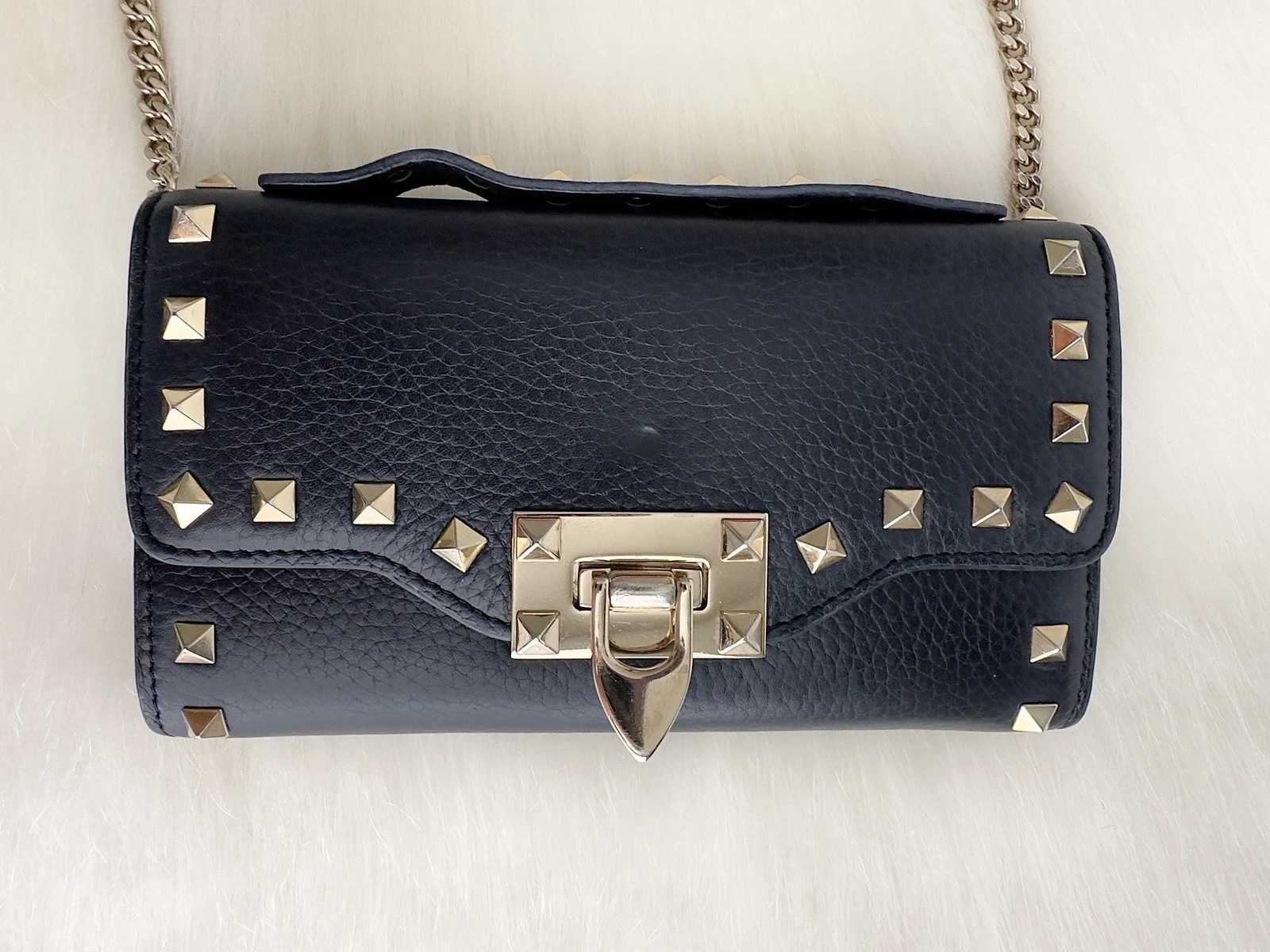 ✨Autentico portafoglio Rockstud VALENTINO GARAVANI in pelle ciottolata su catena borsa blu navy