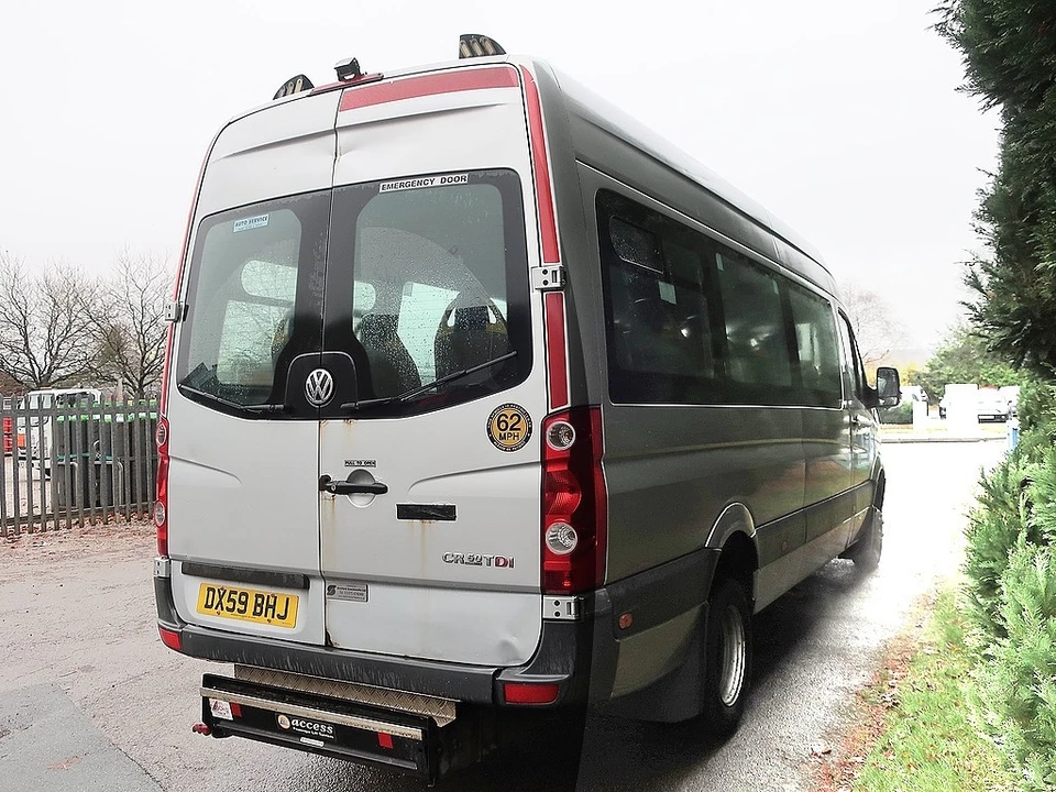 2010 (59) Volkswagen Crafter CR50 16 Seat Wheelchair Minibus, MOT AUG 2026, S/H - Image 4 of 4