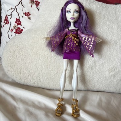 Monster High Doll Spectra Vondergeist 13 Wishes Party without DJ