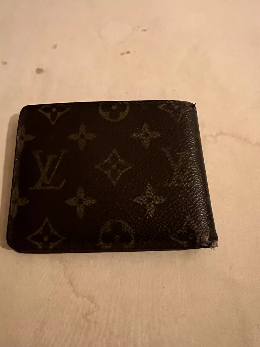 Authentic Louis Vuitton Mens Wallet