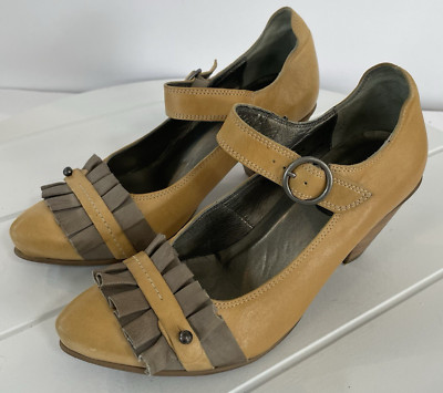 FIDJI Ruffled Leather Retro Mary Jane Strap Pump Heels Shoe Sz 36.5 US 6 UK 4