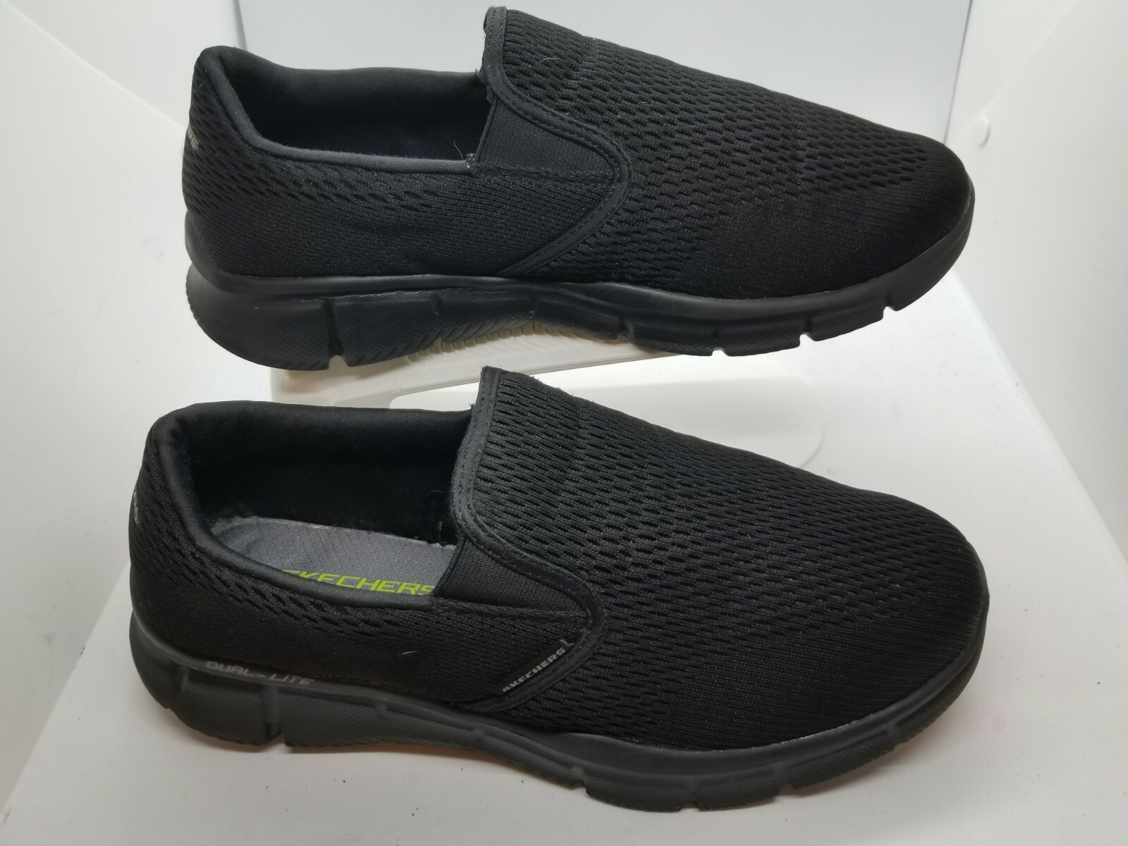 mens skechers size 9