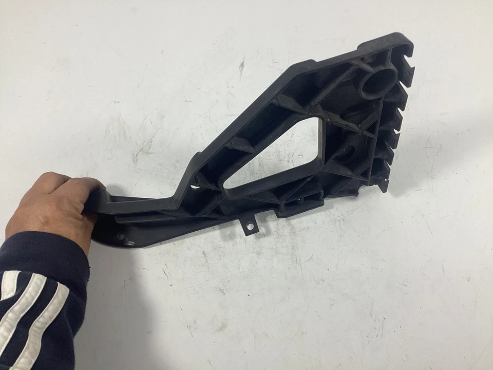 PARAGOLPES DELANTERO IZQUIERDO AUDI A4 A6 2005-2011 4F0807227 OEM. Foto 4 de 4