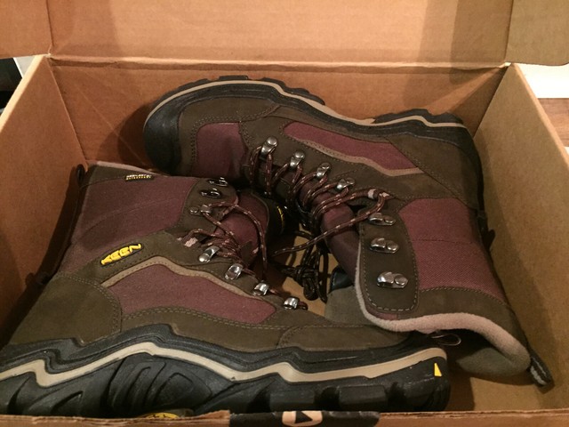 keen gypsum polar winter boots