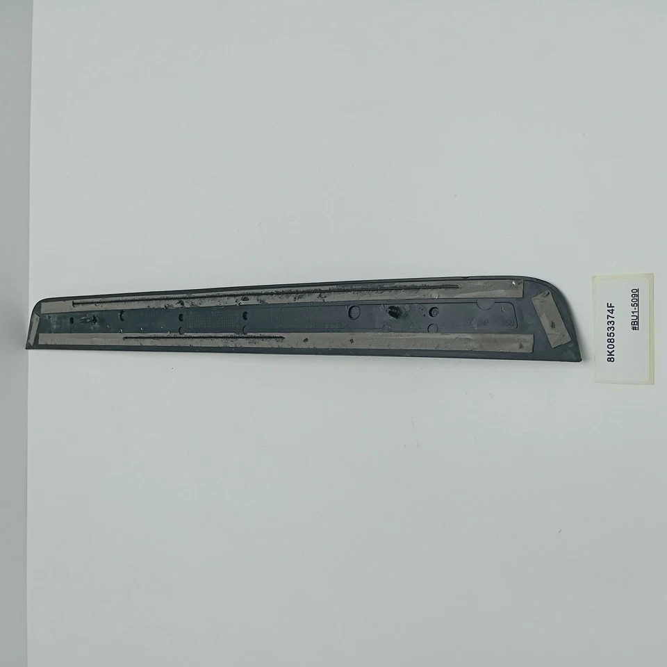 Отделка порога двери 2012-2015 Audi RS4 8K0853374F - Изображение 2 из 4