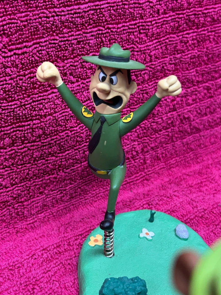 McFarlane Toys 6" Hanna Barbera - Yogi Bear - Boo Boo - Ranger Smith set
