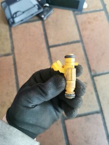 Citroen C3 II 1.4 52kW 73PS Einspritzventil Einspritzdüse Düse 9684827280