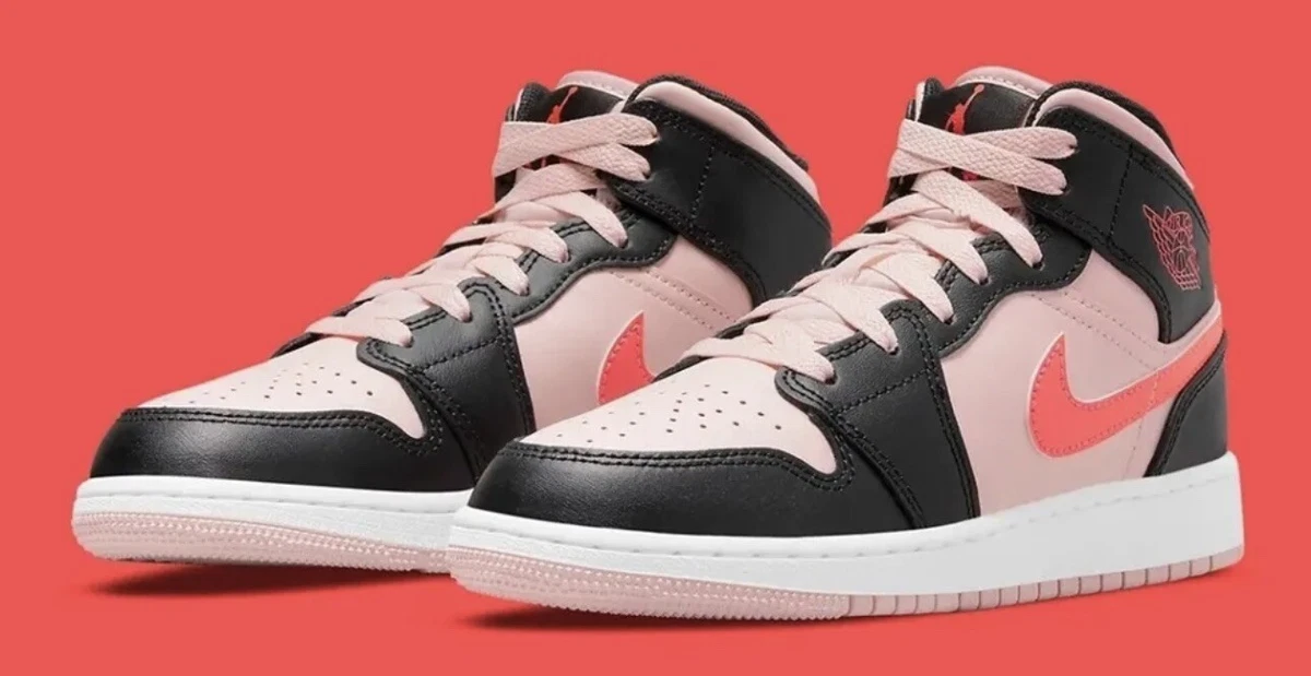 Nike Air Jordan 1 Mid Atmosphere Pink Black Crimson Tint 554725 604 GS Size 6Y