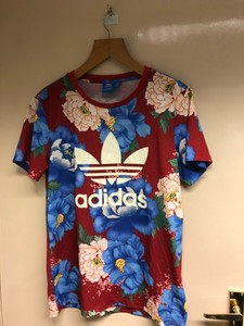 t shirt adidas fleur