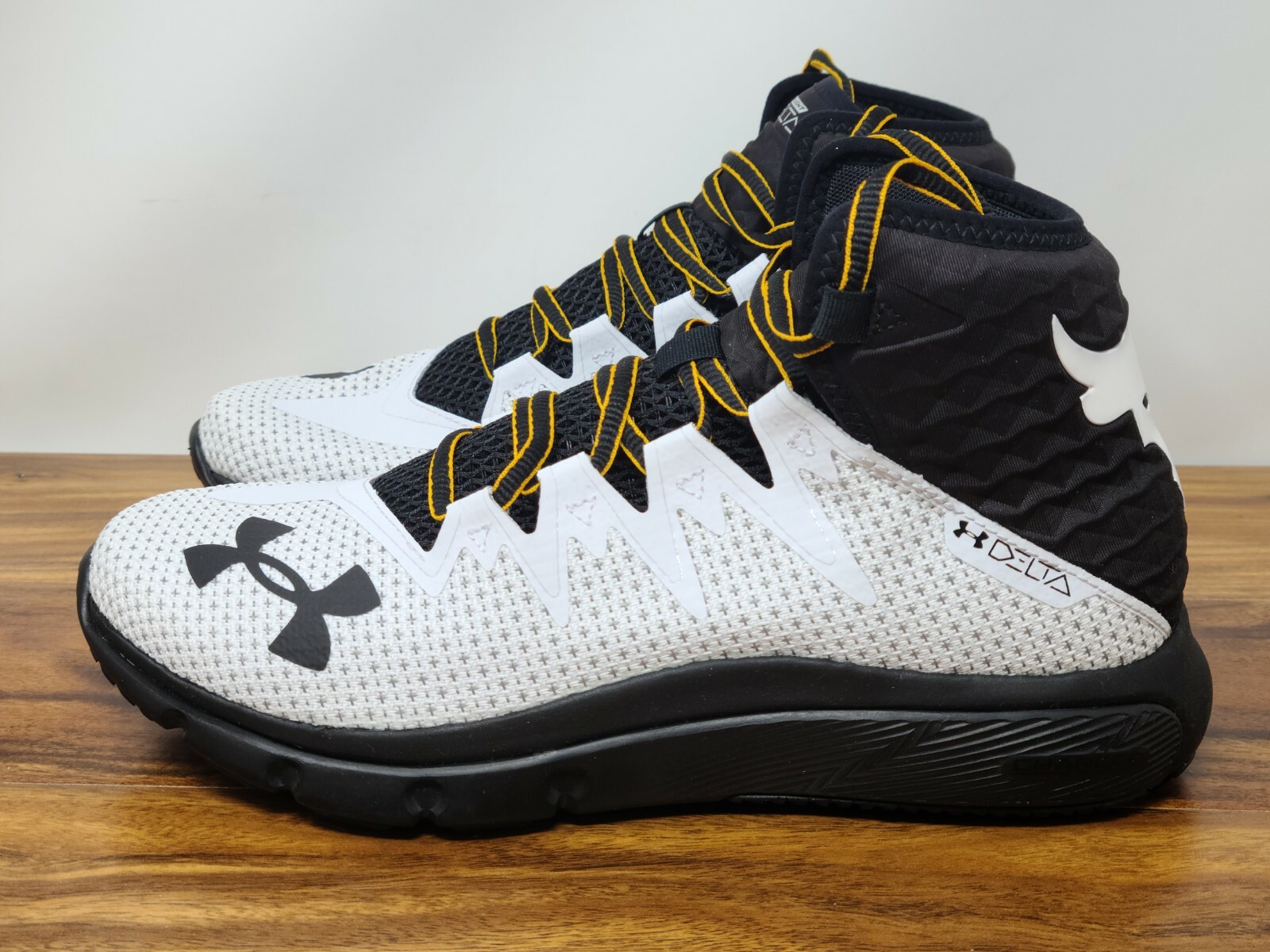 the rock tennis shoes