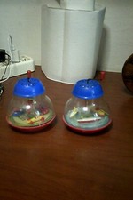 coppia gira a manovella  gioco d epoca vintage leggi..