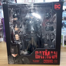 Medicom Toy Mafex No.188 The Batman 6 in Action Figure