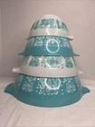 Pyrex Turquoise/White Amish Butterprint Cinderella Nesting Vintage Mixing Bowls
