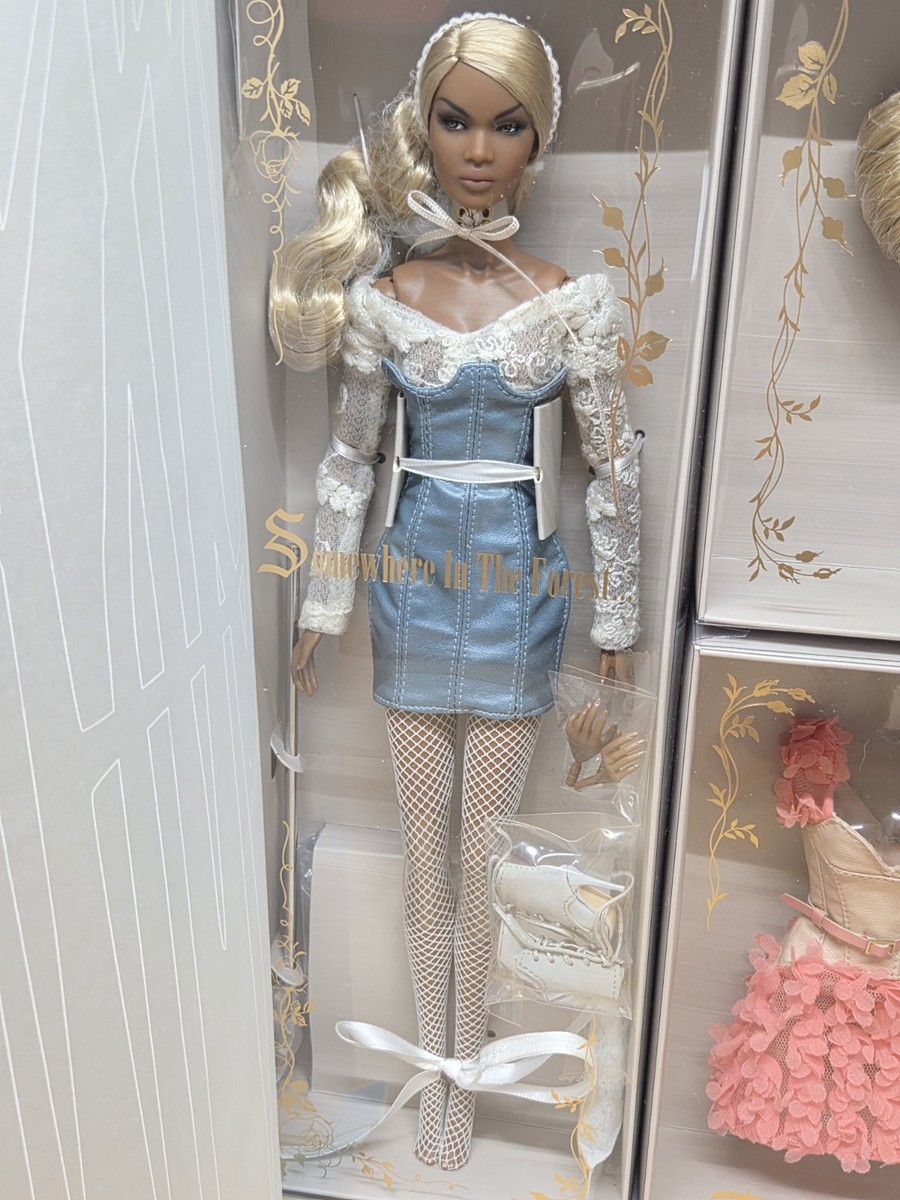 Integrity Toys Sweet Dreams Nadja Fashion GiftSet Fairytale