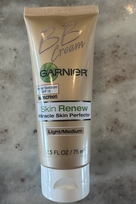 Garnier BB Cream Skin Renew Miracle Skin Perfector, Light / Medium  2.5 FL OZ