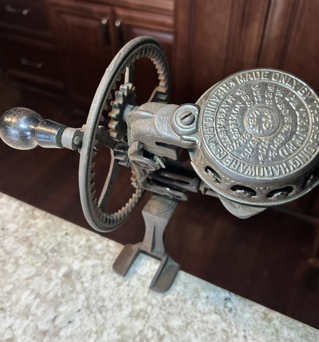 ANTIQUE APPLE PEELER The READING HARDWARE CO #78 Parer Corer CAST IRON SEE VIDEO