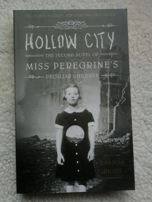 Hollow City Ransom Riggs Miss Peregrine's Home for Peculiar Children (English)