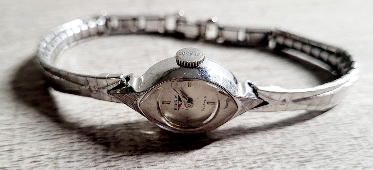 Vintage Benrus 21 Jewels Swiss 10k Bezel Wind-Up Movement Ladies