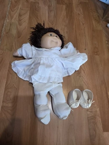 Vintage 1982 Cabbage Patch Kids Doll Original Brown Hair Brown Eyes