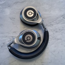 Beats by Dre Executive Over the Ear Headphones with Original Case  Accessories