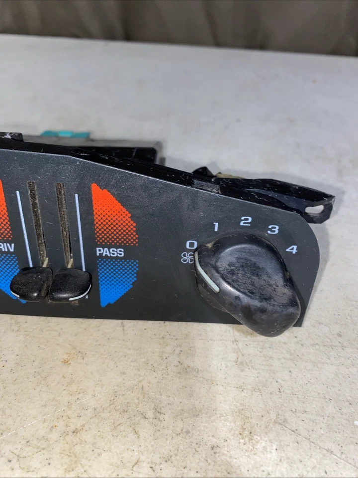 Módulo de control de temperatura climática calentador aire acondicionado Chevy Chevrolet Monte Carlo 95-99 Foto 3 de 4