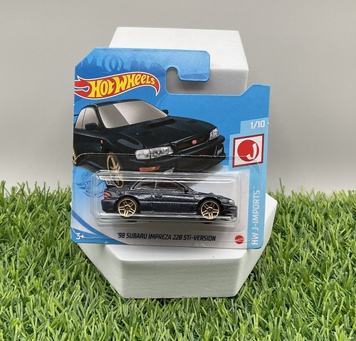 Hot Wheels 2007 Track Stars 1:64 Scale Black & Green Subaru Impreza Die-Cast Car #110 - View #2