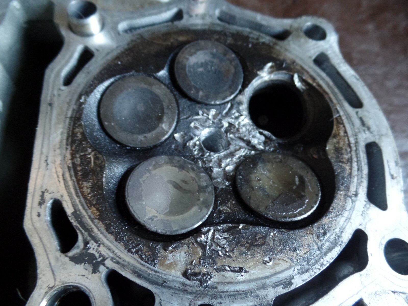 Yamaha YZ426F Engine Cylinder Head *FOR REPAIR NEEDS MACHINE WORK 2000