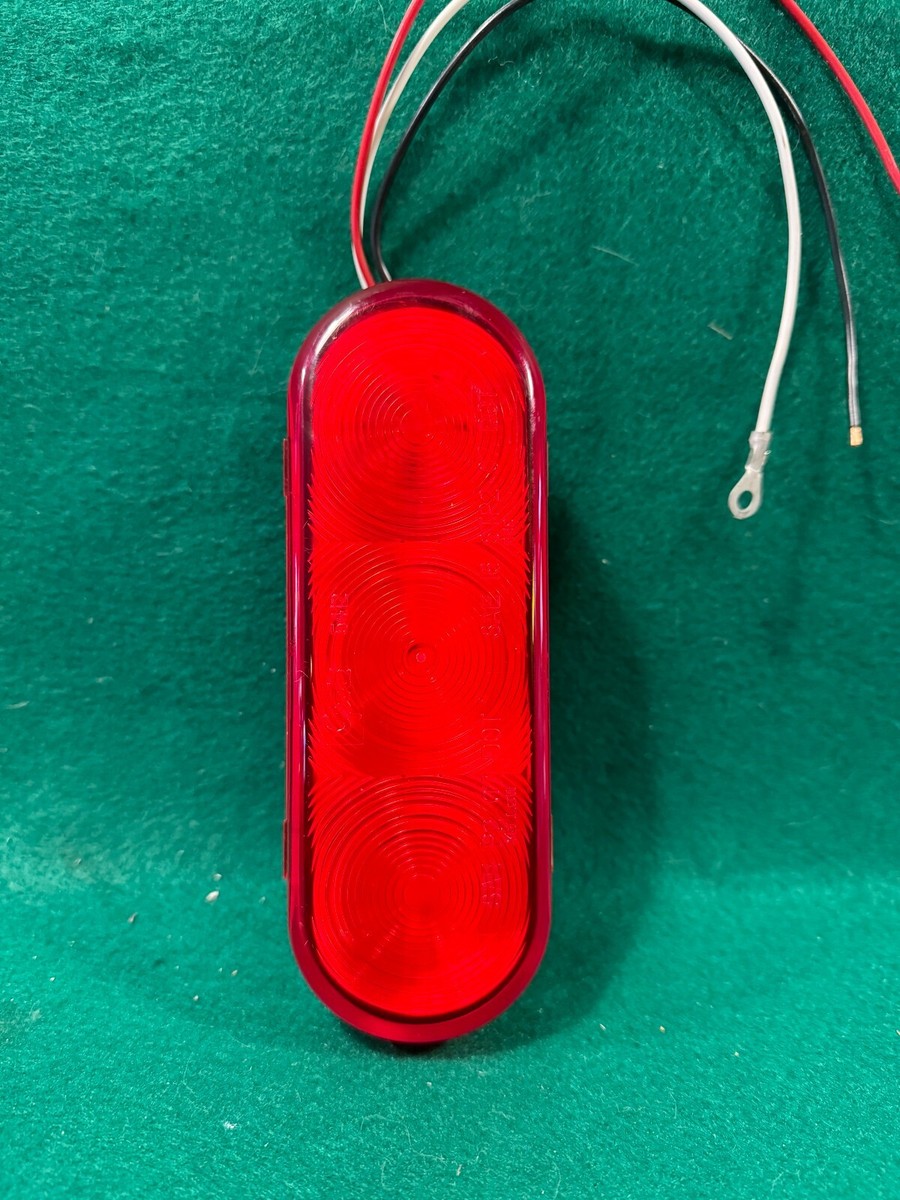 Grote 5412 Grote Select Oval LED Stop Tail Turn Light (Female Pin
