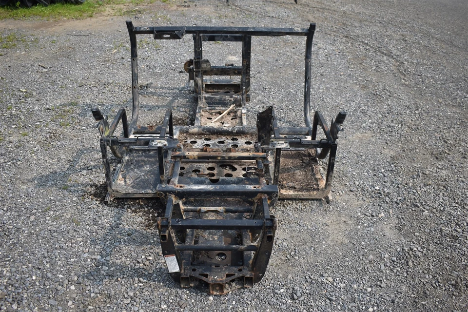 2006 Yamaha Rhino 660 4WD quadro 5UG-F1110-30-00 - Imagem 4 de 4