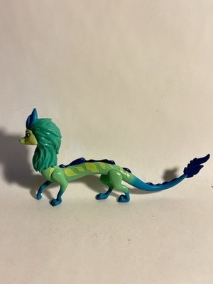 2021 Disney Raya and The Last Dragon Vinyl Toy Figure pengu rare original