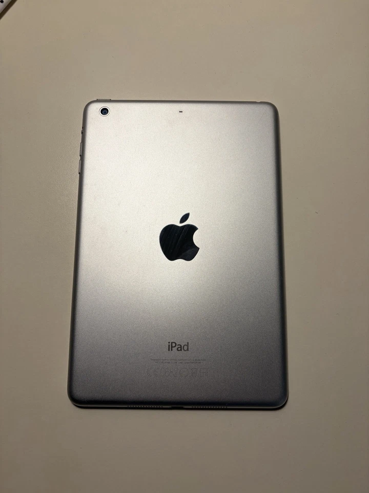 Apple iPad mini 2 · 32GB · Wi-Fi, foto 3 di 5
